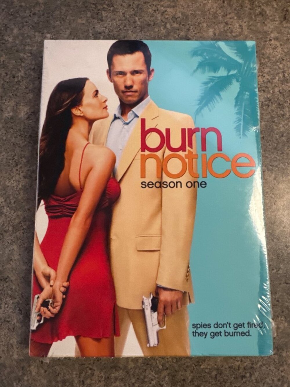 Burn Notice Season One DVD Set - 4 Discs - Complete Episodes With Special Featur